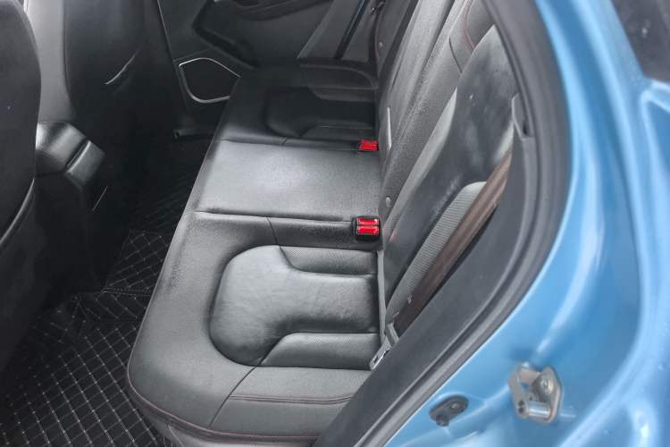 Used FAW Senya R7 2016 1.6L Manual Smart Version Left Rear Seat