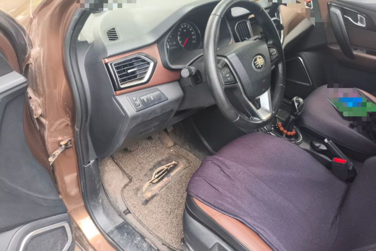 Used FAW Senya R7 2016 1.6L Manual Luxury Model Driver Seat