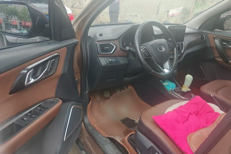 Used FAW Senya R7 2016 1.6L Manual Luxury Model Driver Seat