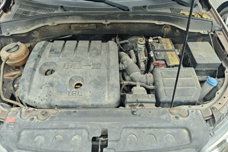 Used FAW Senya R7 2016 1.6L Manual Smart Version Engine Bay