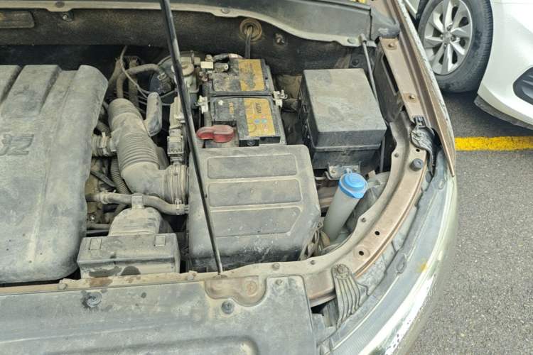 Used FAW Senya R7 2016 1.6L Manual Smart Version Engine Bay Left