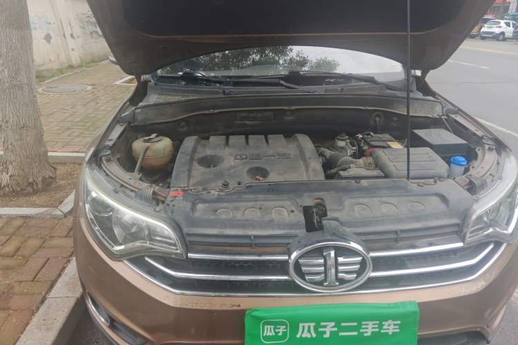 Used FAW Senya R7 2016 1.6L Manual Luxury Model Engine Bay Right