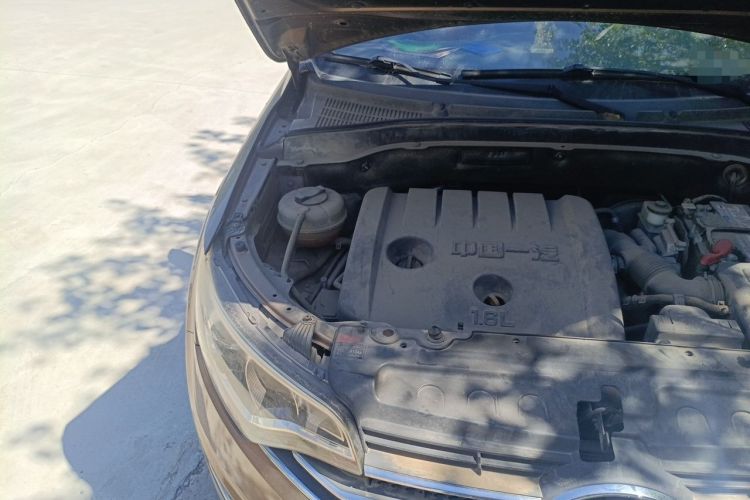 Used FAW Senya R7 2016 1.6L Manual Luxury Model Engine Bay Right