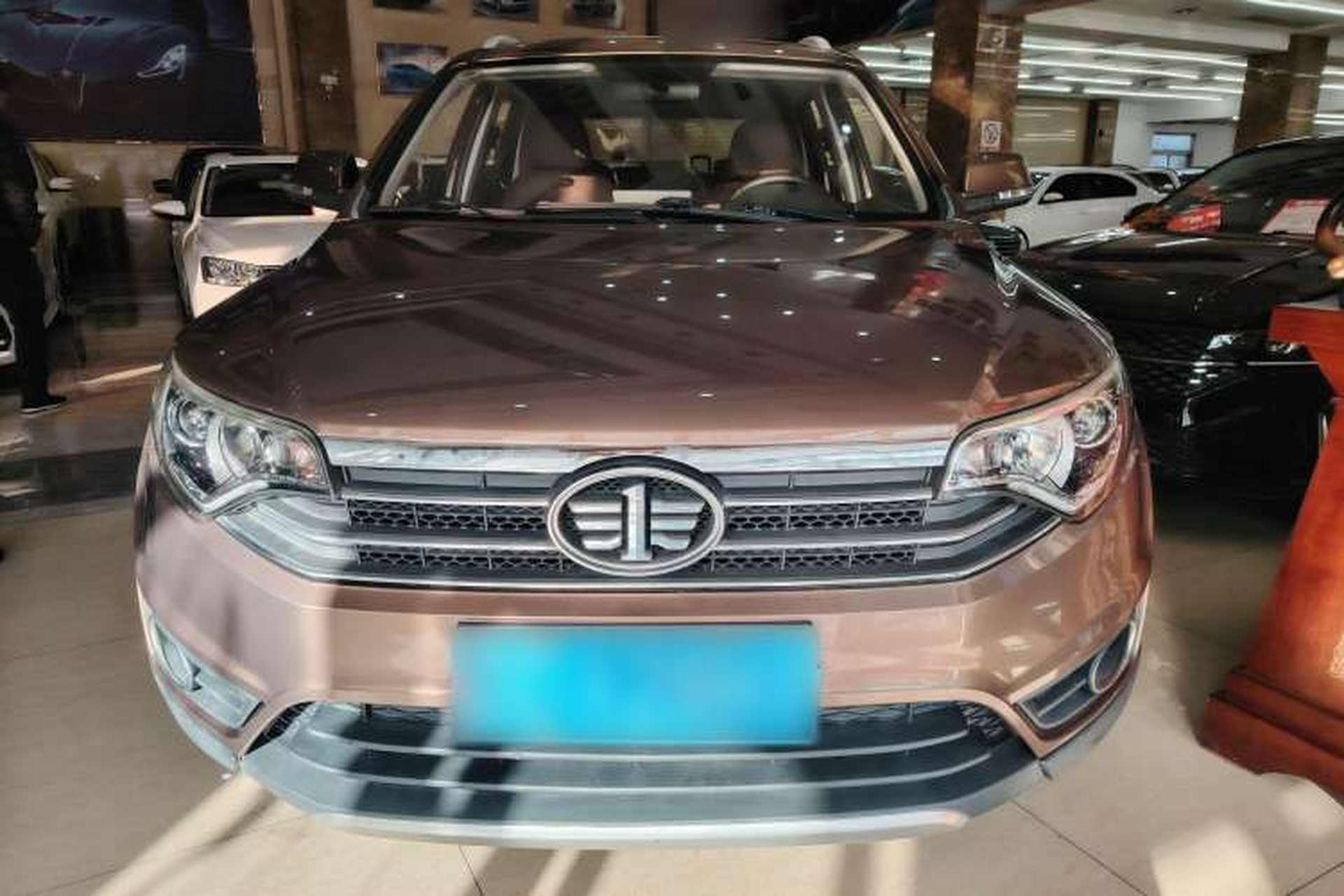 Used FAW Senya R7 2016 1.6L Manual Smart Version Exterior 1