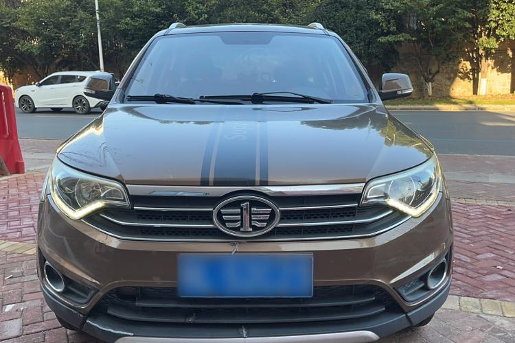 Used FAW Senya R7 2016 1.6L Manual Luxury Model Exterior 1