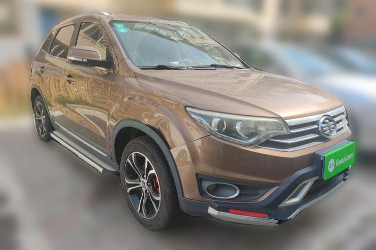 Used FAW Senya R7 2016 1.6L Automatic Luxury Model Exterior 2