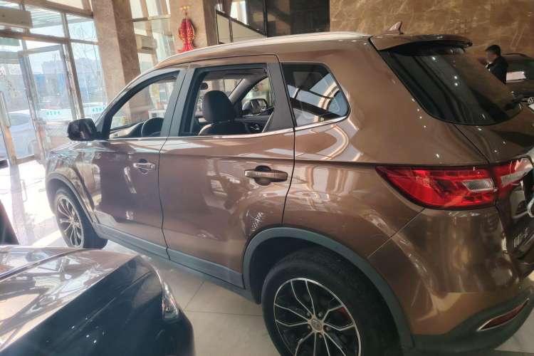 Used FAW Senya R7 2016 1.6L Manual Smart Version Exterior 3
