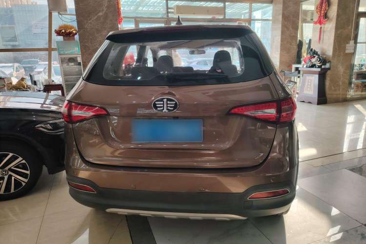 Used FAW Senya R7 2016 1.6L Manual Smart Version Exterior 4