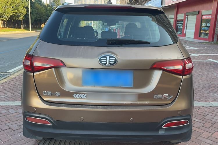 Used FAW Senya R7 2016 1.6L Manual Luxury Model Exterior 4