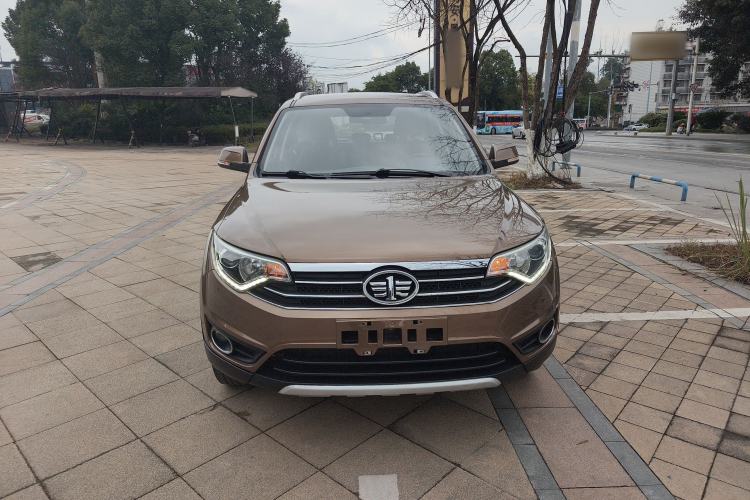 Used FAW Senya R7 2016 1.6L Manual Luxury Model Front