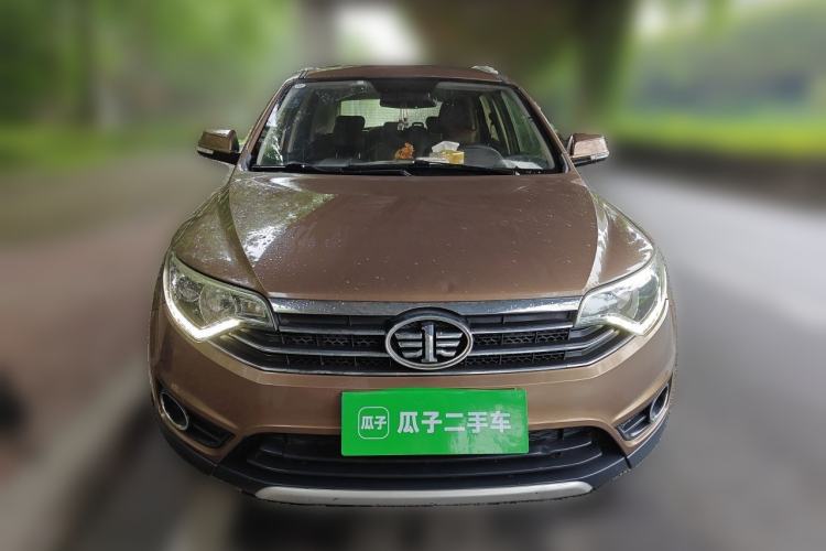 Used FAW Senya R7 2016 1.6L Manual Luxury Model Front