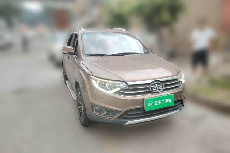 Used FAW Senya R7 2016 1.6L Manual Smart Version Front Right 45 Deg