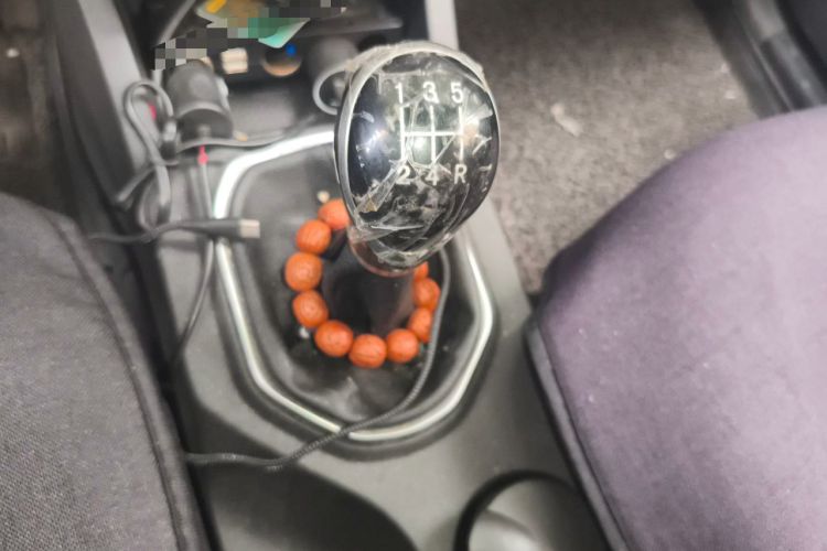 Used FAW Senya R7 2016 1.6L Manual Luxury Model Gear Lever