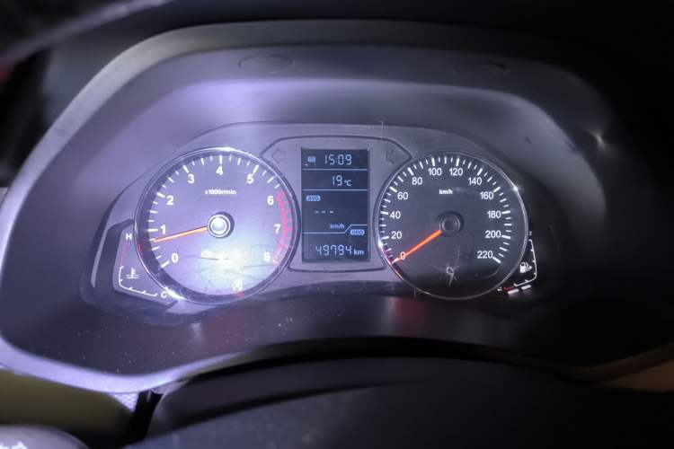 Used FAW Senya R7 2016 1.6L Manual Luxury Model Instrument Cluster