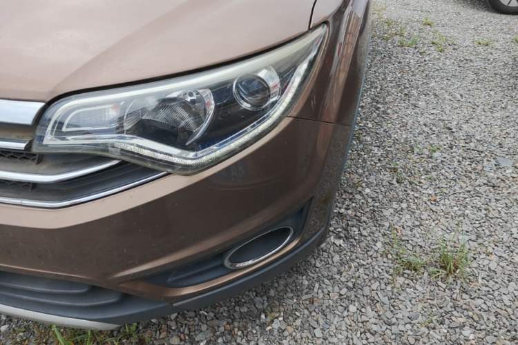 Used FAW Senya R7 2016 1.6L Manual Luxury Model Left Front Headlight