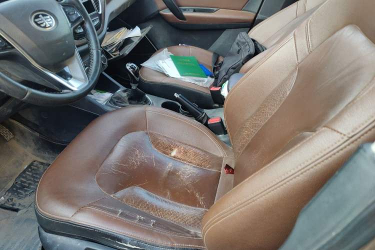 Used FAW Senya R7 2016 1.6L Manual Smart Version Left Front Seat