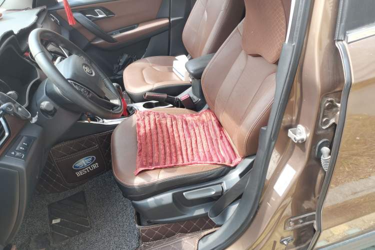 Used FAW Senya R7 2016 1.6L Manual Luxury Model Left Front Seat
