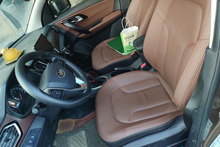 Used FAW Senya R7 2016 1.6L Manual Luxury Version Left Front Seat