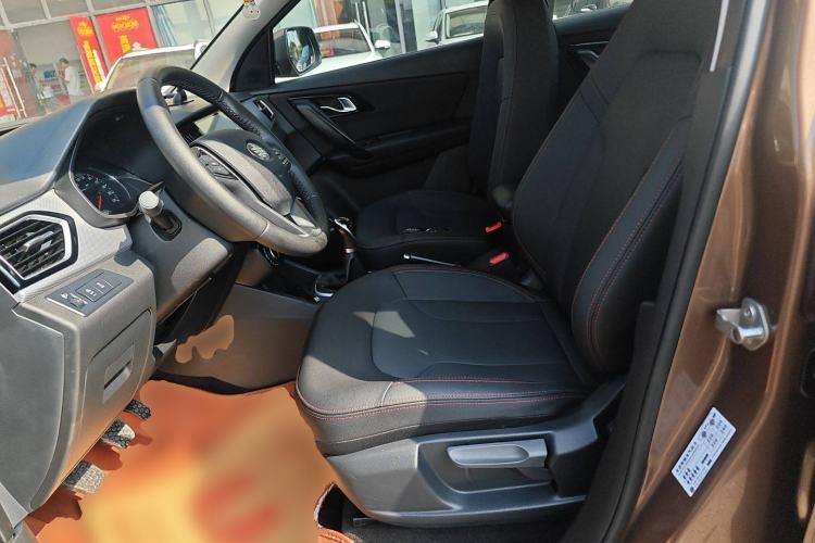 Used FAW Senya R7 2016 1.6L Manual Luxury Model Left Front Seat