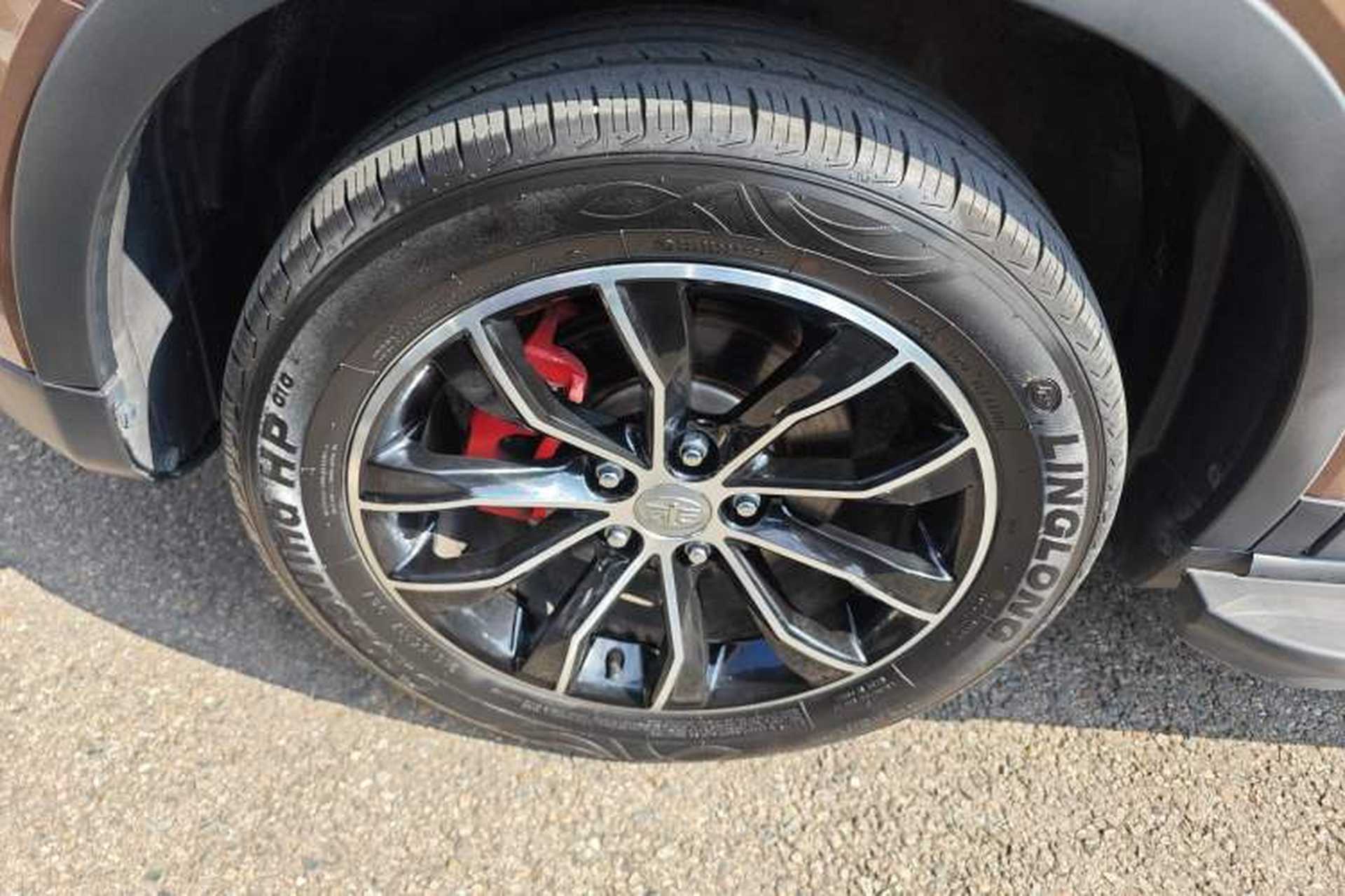 Used FAW Senya R7 2016 1.6L Manual Luxury Model Left Front Wheel Hub