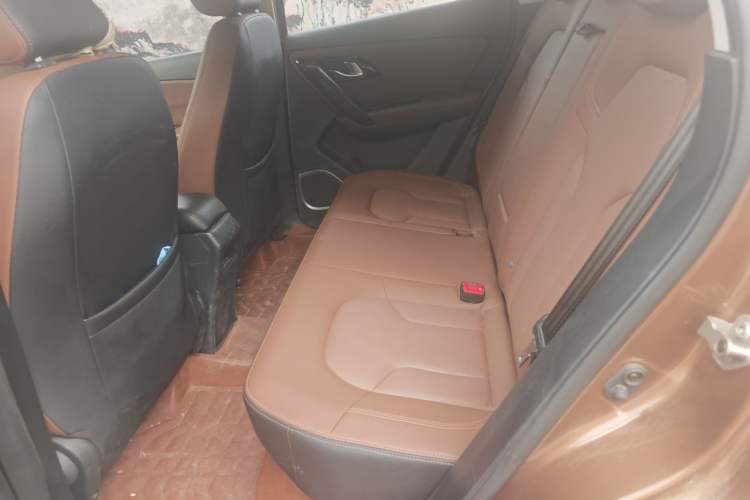 Used FAW Senya R7 2016 1.6L Manual Luxury Model Left Rear Seat