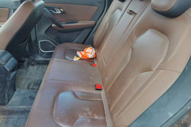 Used FAW Senya R7 2016 1.6L Manual Smart Version Left Rear Seat