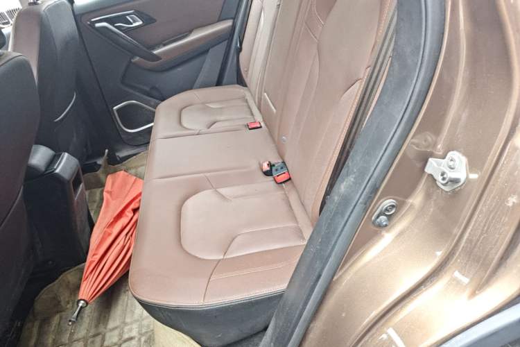 Used FAW Senya R7 2016 1.6L Manual Smart Version Left Rear Seat