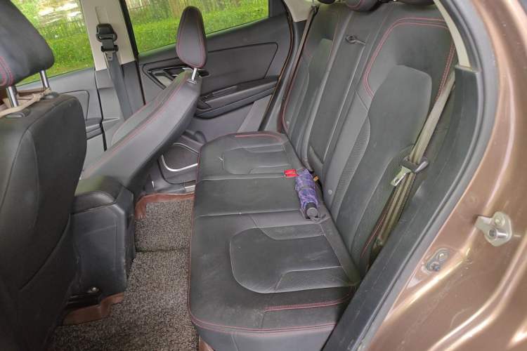 Used FAW Senya R7 2016 1.6L Manual Luxury Model Left Rear Seat