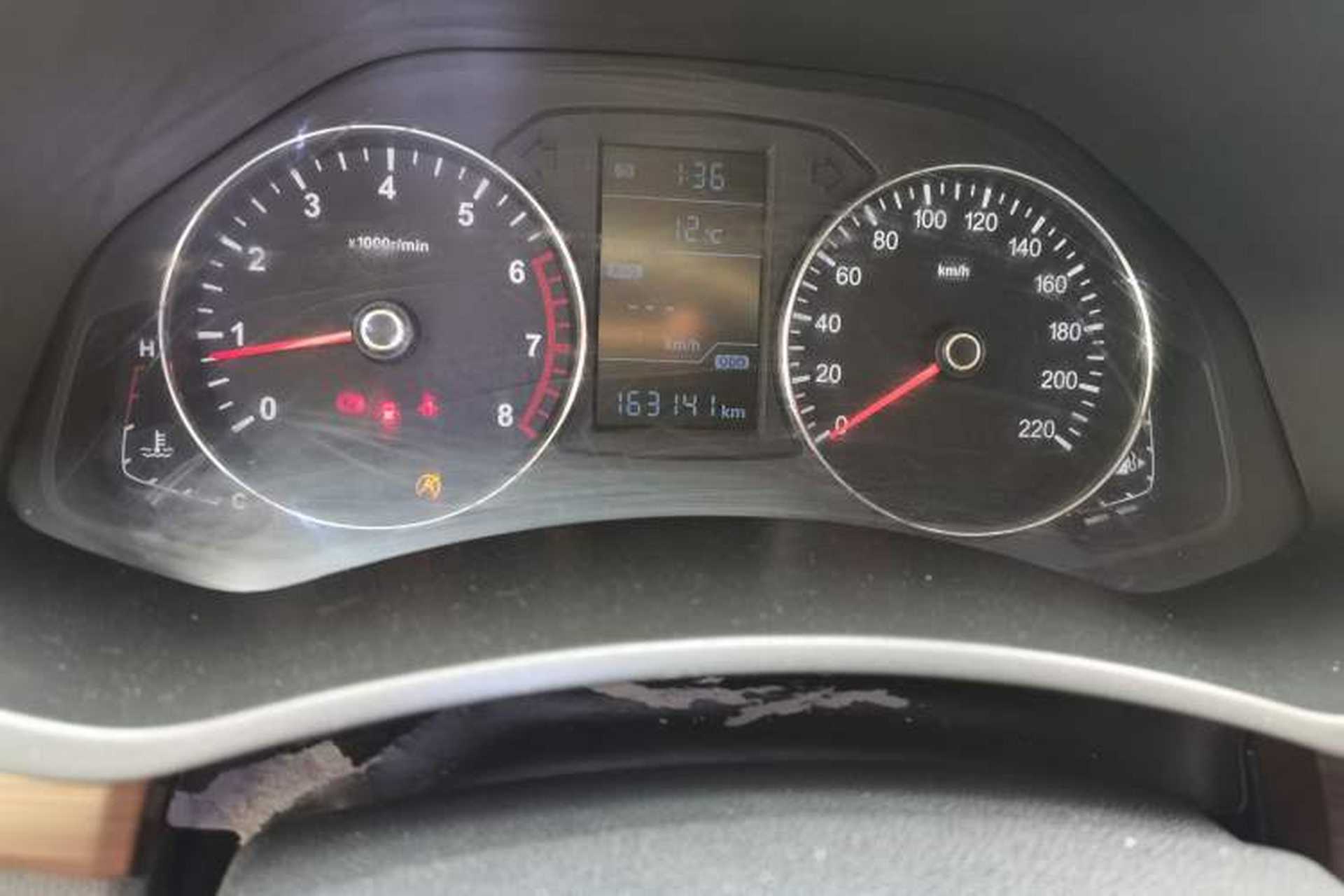 Used FAW Senya R7 2016 1.6L Manual Luxury Model Odometer Close Up
