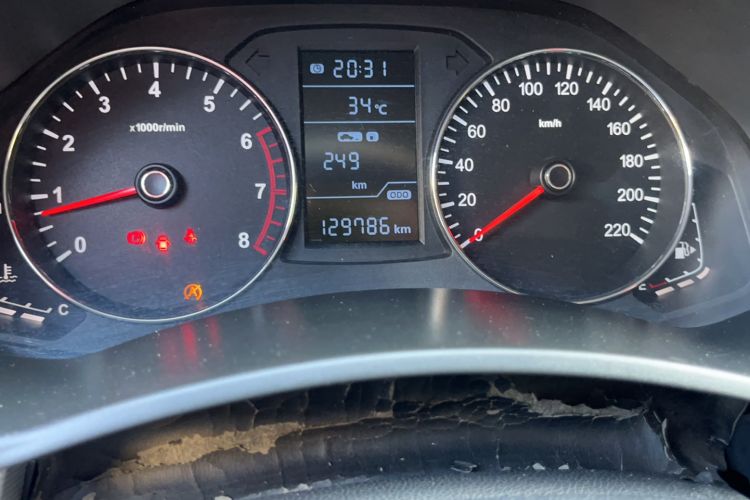 Used FAW Senya R7 2016 1.6L Manual Luxury Model Odometer Close Up