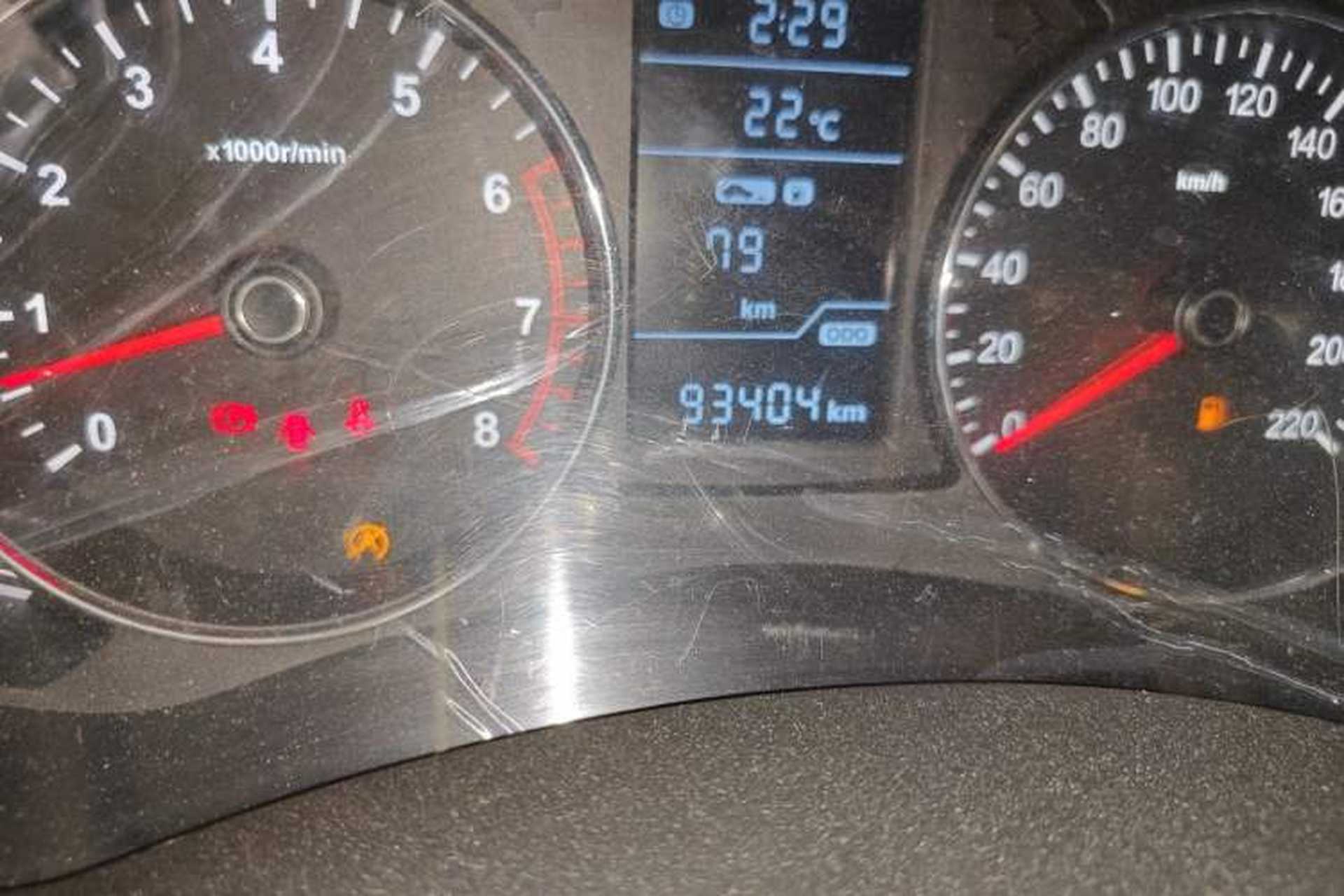 Used FAW Senya R7 2016 1.6L Manual Luxury Model Odometer Close Up