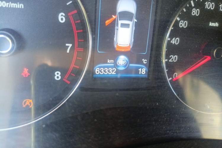 Used FAW Senya R7 2016 1.6L Manual Luxury Model Odometer Close Up