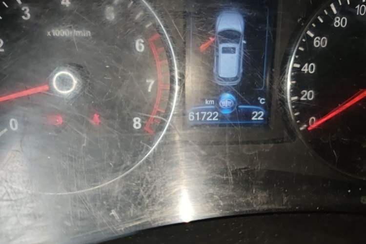 Used FAW Senya R7 2016 1.6L Manual Luxury Model Odometer Close Up