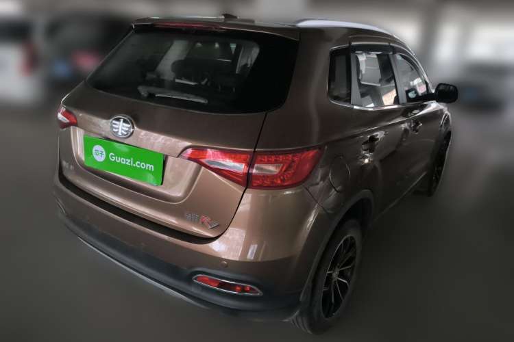 Used FAW Senya R7 2016 1.6L Manual Luxury Model Rear Right 45 Deg