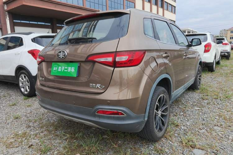 Used FAW Senya R7 2016 1.6L Manual Luxury Model Rear Right 45 Deg