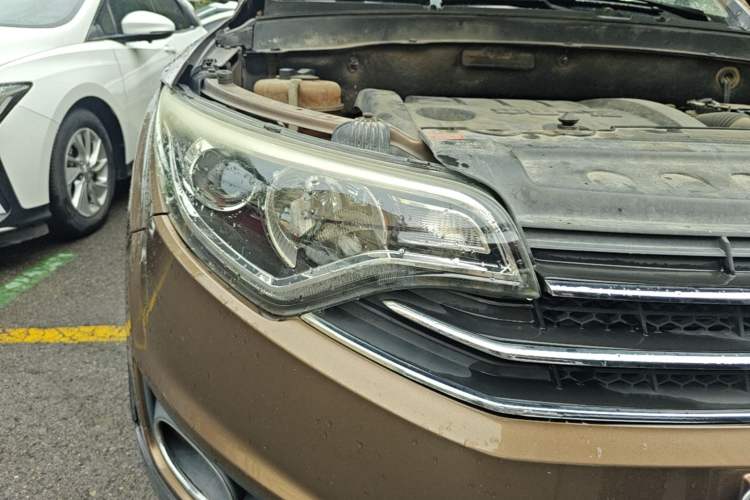 Used FAW Senya R7 2016 1.6L Manual Smart Version Right Front Headlight