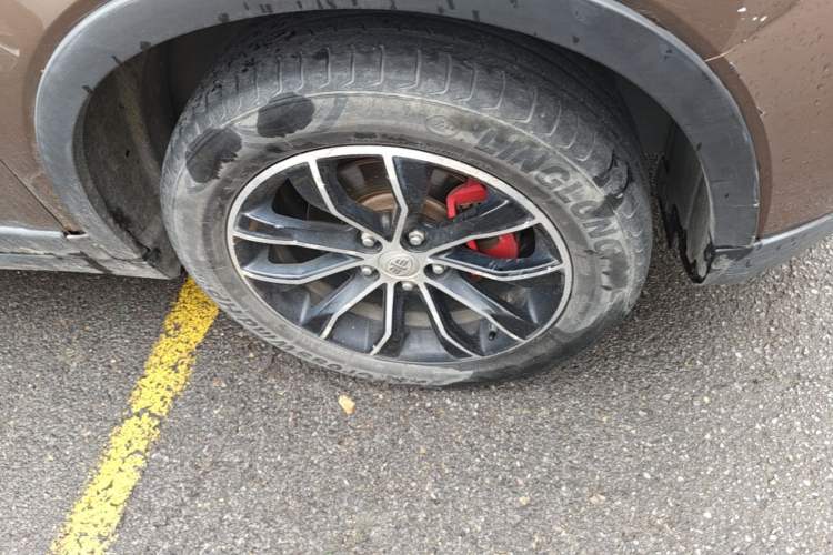 Used FAW Senya R7 2016 1.6L Manual Smart Version Right Front Wheel Hub