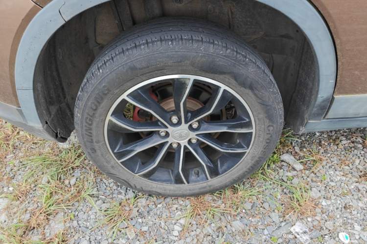 Used FAW Senya R7 2016 1.6L Manual Luxury Model Right Rear Wheel Hub