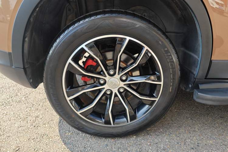 Used FAW Senya R7 2016 1.6L Manual Luxury Model Right Rear Wheel Hub