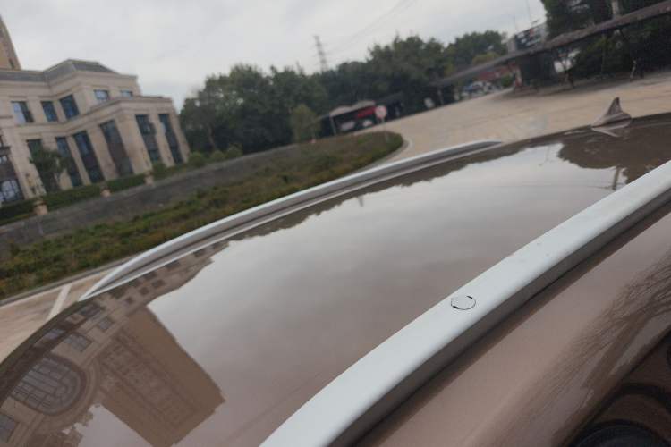 Used FAW Senya R7 2016 1.6L Manual Luxury Model Roof