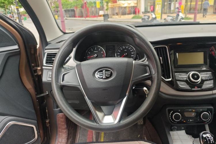 Used FAW Senya R7 2016 1.6L Manual Comfort Model Steering Wheel