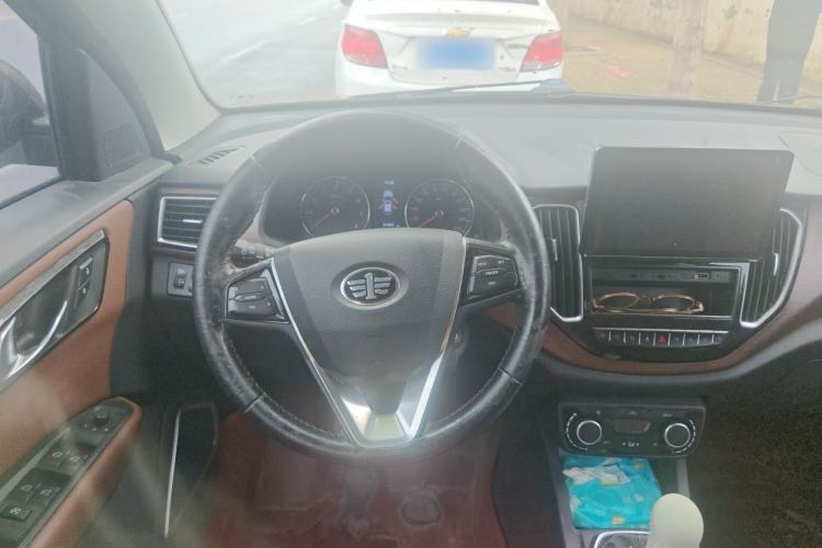 Used FAW Senya R7 2016 1.6L Manual Luxury Model Steering Wheel