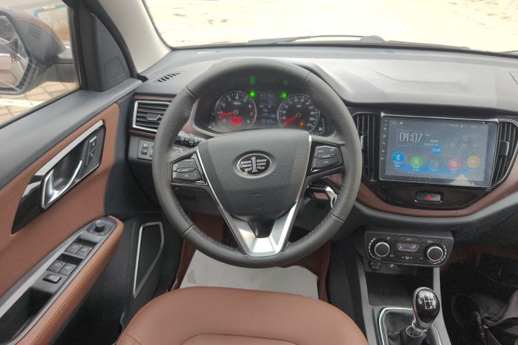 Used FAW Senya R7 2016 1.6L Manual Luxury Model Steering Wheel