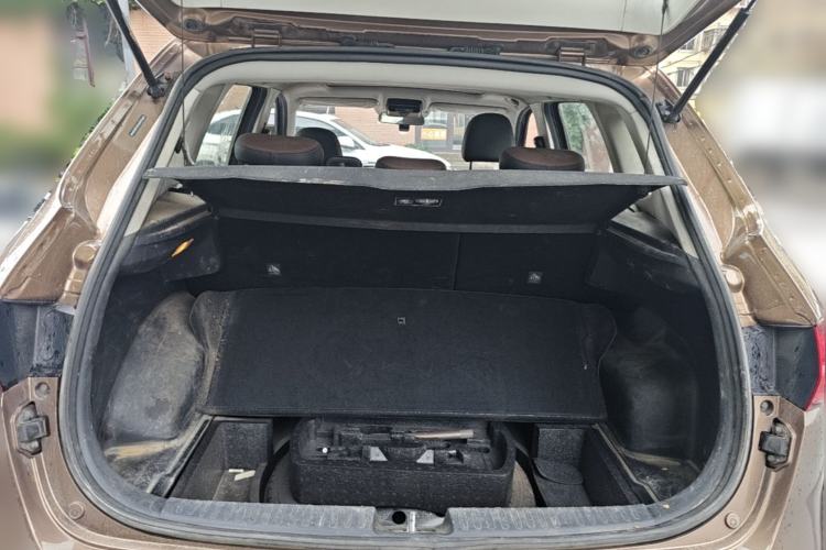 Used FAW Senya R7 2016 1.6L Manual Smart Version Trunk