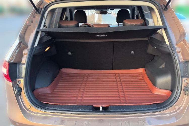 Used FAW Senya R7 2016 1.6L Manual Luxury Model Trunk