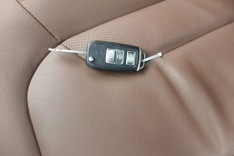 Used FAW Senya R7 2016 1.6L Manual Luxury Model Vehicle Key
