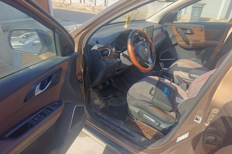 Used FAW Senya R7 2016 1.6L Manual Smart Version Driver Seat