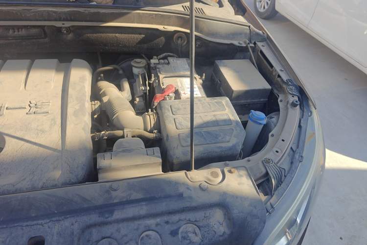 Used FAW Senya R7 2016 1.6L Manual Smart Version Engine Bay Left