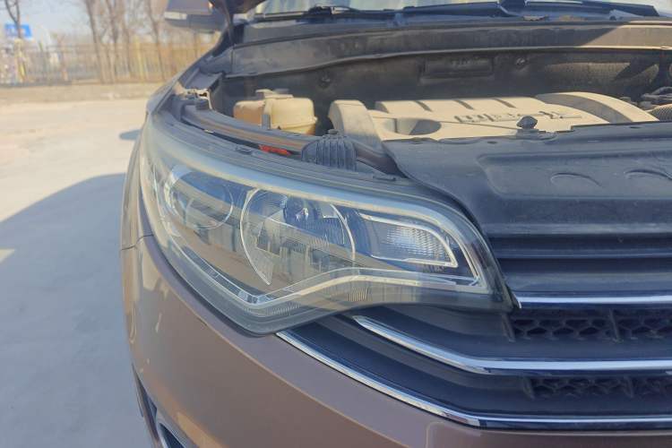 Used FAW Senya R7 2016 1.6L Manual Smart Version Right Front Headlight