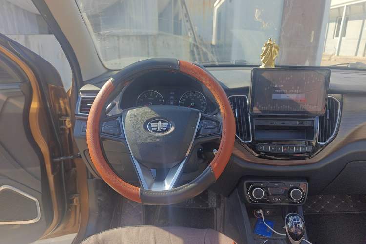 Used FAW Senya R7 2016 1.6L Manual Smart Version Steering Wheel